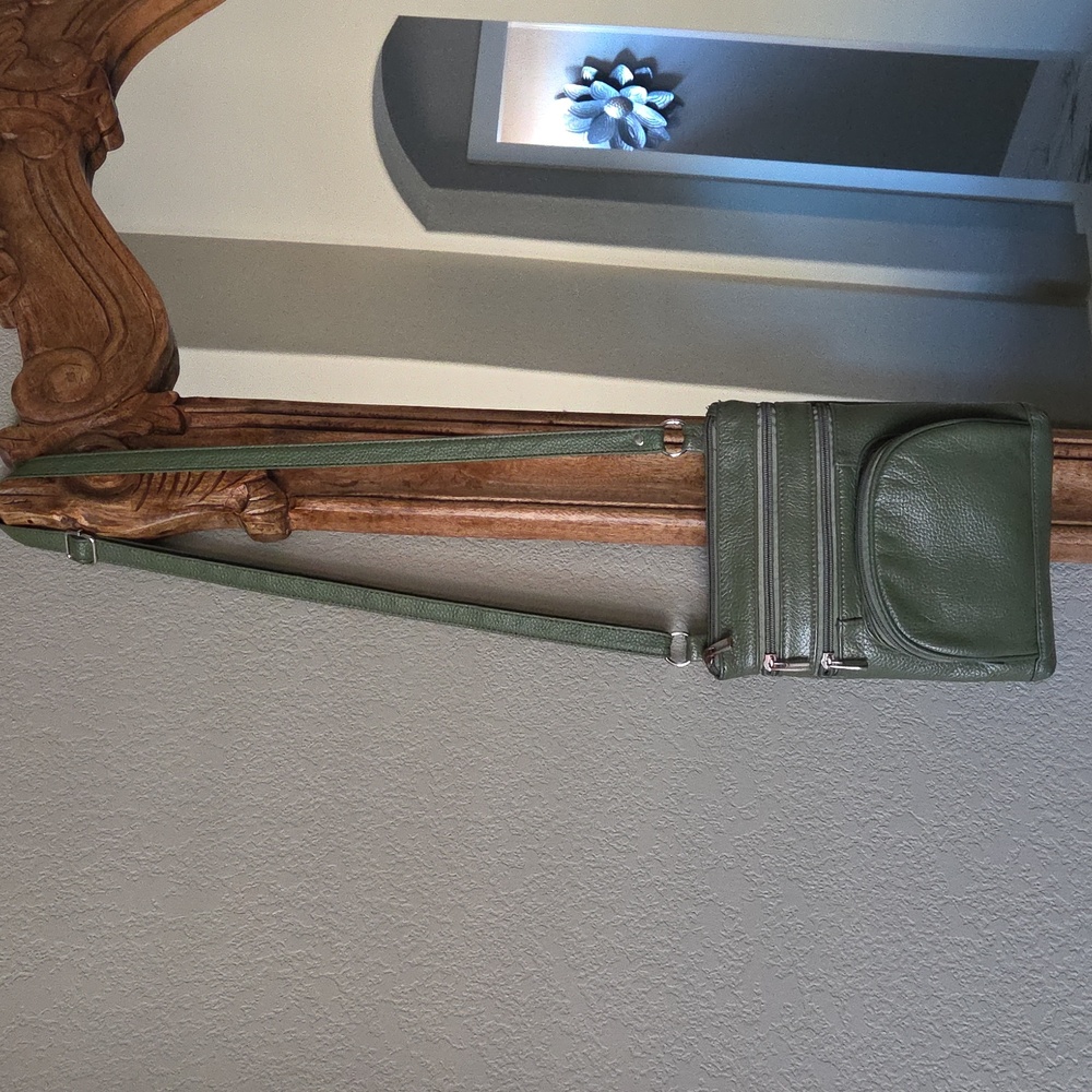 Green Leather Crossbody Bag - Picture 5 of 8